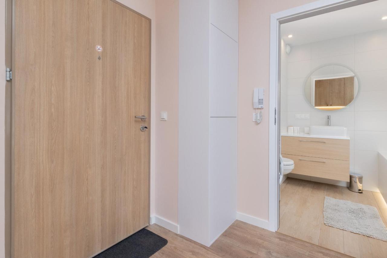Osiedle Latarnikow Apartment With Parking Gdansk By Noclegi Renters Exterior foto